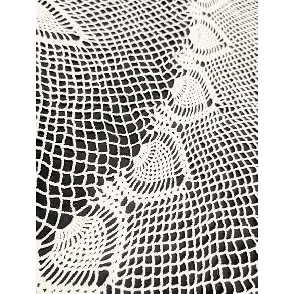 Handmade Round Flower Crochet Table Cloth Size 72" Diameter FREE SHIPPING - Picture 3 of 7